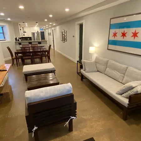 Logan Square Oasis Villa